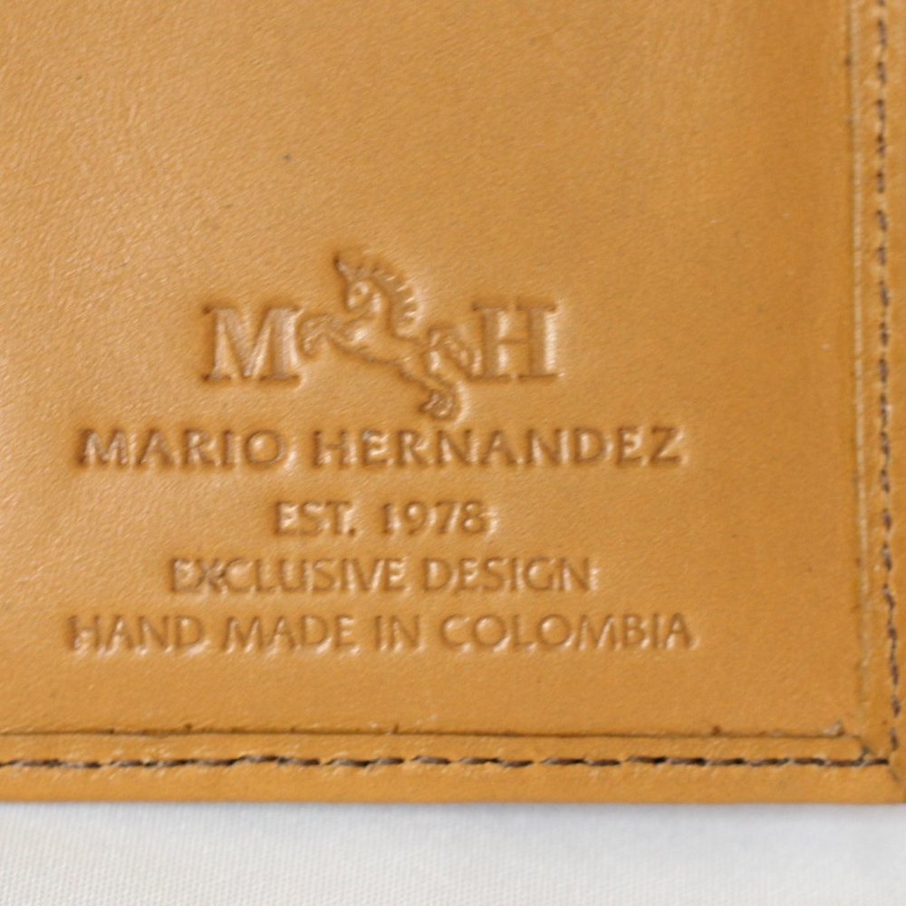 Classic Butterfly Embossed Leather Wallet - Tan - Picture 5 of 8